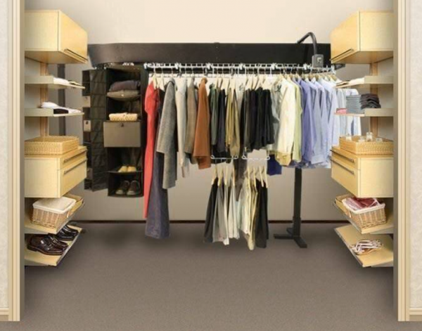 Lemari Pakaian Otomatis dengan Sistem Sortir